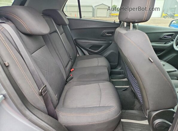 3GNCJLSB3LL335892 2020 CHEVROLET TRAX Gray Հետևի նստատեղերի տեսք
