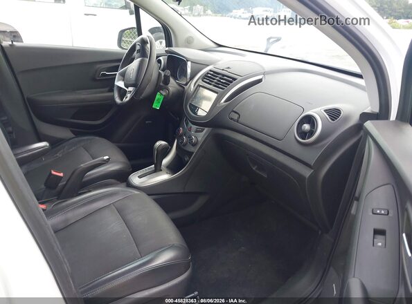 3GNCJLSB4GL275580 2016 CHEVROLET TRAX White Вид салону спереду