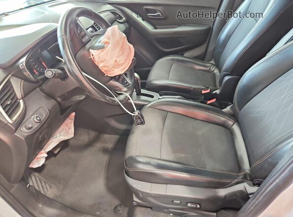 3GNCJLSB4HL213758 2017 CHEVROLET TRAX White Вид салону спереду