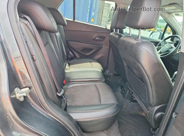 3GNCJLSB4HL287097 2017 CHEVROLET TRAX Gray Вид задньої частини салону