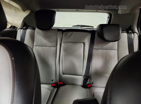3GNCJLSB4JL168049 2018 CHEVROLET TRAX Black Vista de los asientos traseros