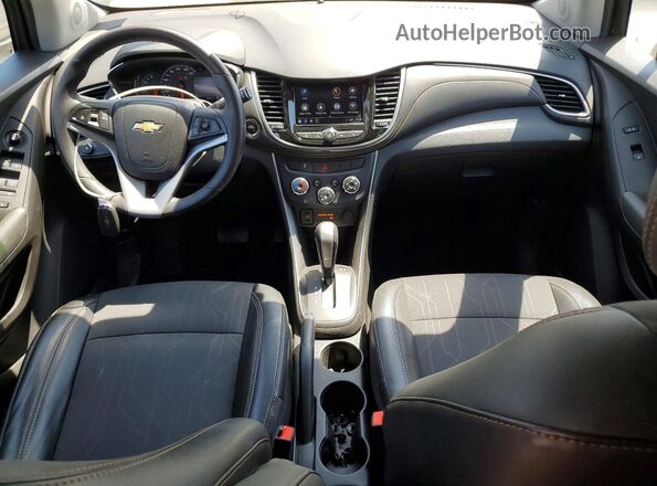 3GNCJLSB4JL220988 2018 CHEVROLET TRAX Gray წინა პანელის ხედი