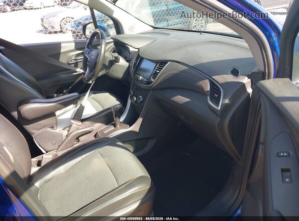 3GNCJLSB5HL173528 2017 CHEVROLET TRAX Blue Widok wnętrza z przodu