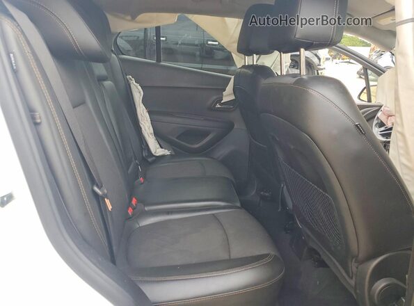 3GNCJLSB7HL282248 2017 CHEVROLET TRAX Белый Вид задних сидений