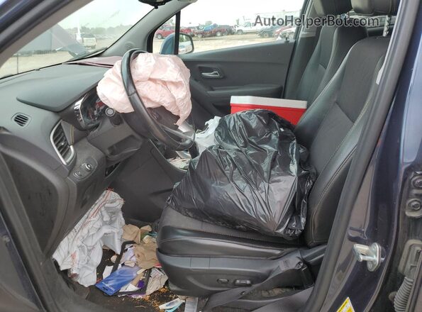 3GNCJLSB7JL262720 2018 CHEVROLET TRAX Синий Вид салона спереди