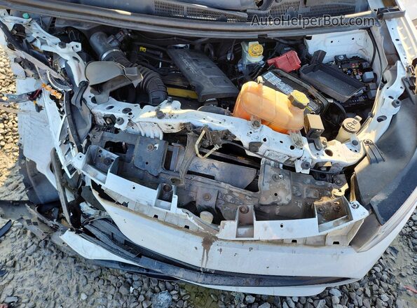 3GNCJLSB7KL271922 2019 CHEVROLET TRAX White Engine compartment view