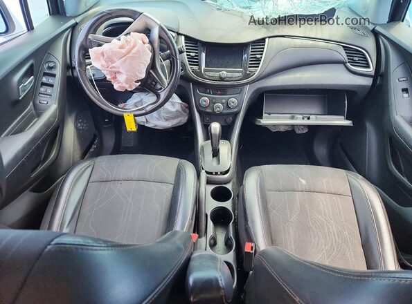 3GNCJLSB7KL271922 2019 CHEVROLET TRAX White Dashboard view