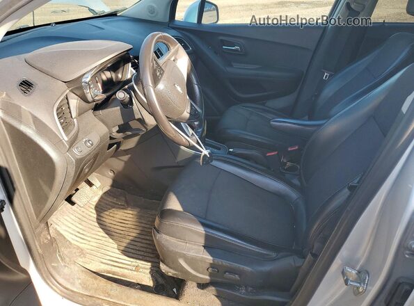 3GNCJLSB7KL400984 2019 CHEVROLET TRAX Silver Widok wnętrza z przodu