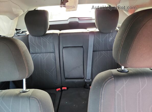 3GNCJLSB8JL338445 2018 CHEVROLET TRAX Brown Rear seats view
