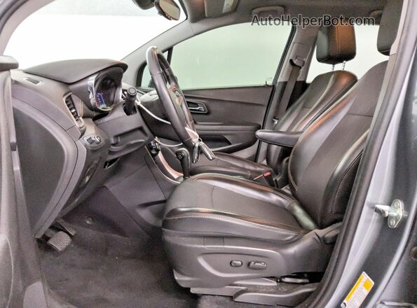 3GNCJLSB8LL202027 2020 CHEVROLET TRAX Gray Widok wnętrza z przodu