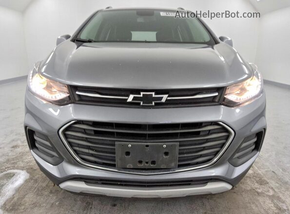3GNCJLSB8LL202027 2020 CHEVROLET TRAX Gray Widok z przodu