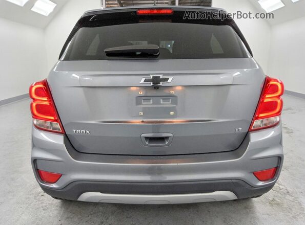 3GNCJLSB8LL202027 2020 CHEVROLET TRAX Gray Widok z tyłu