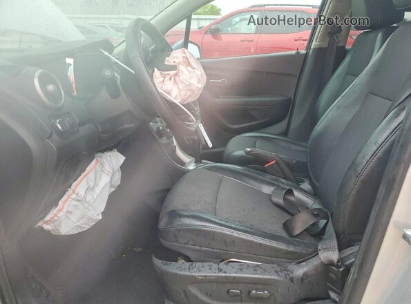 3GNCJLSBXGL267936 2016 CHEVROLET TRAX Silver Widok wnętrza z przodu