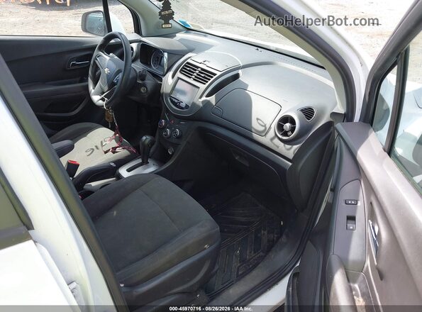 3GNCJNSB0GL272588 2016 CHEVROLET TRAX White Вид салону спереду
