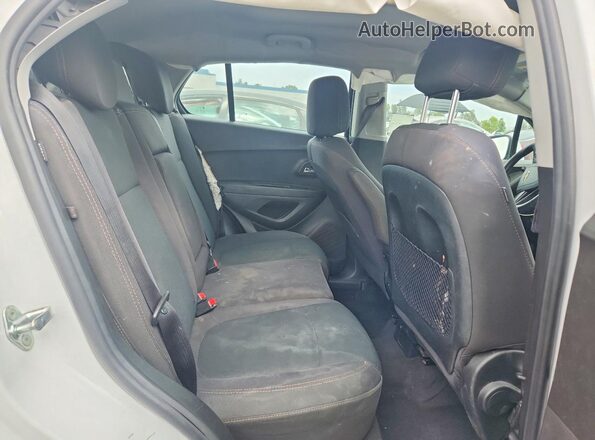 3GNCJNSB6JL218316 2018 CHEVROLET TRAX White Rear seats view