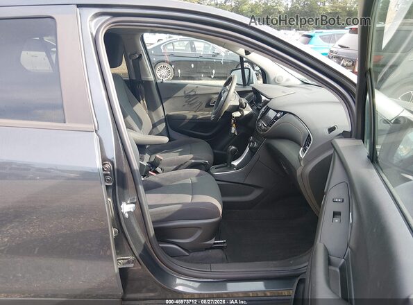 3GNCJNSB7LL126473 2020 CHEVROLET TRAX Gray Вид салону спереду