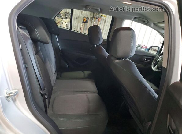 3GNCJPSB3GL221193 2016 CHEVROLET TRAX Серебряный Вид задних сидений