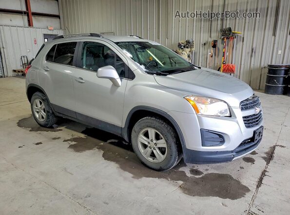3GNCJPSB3GL221193 2016 CHEVROLET TRAX Серебряный Передняя правая четверть