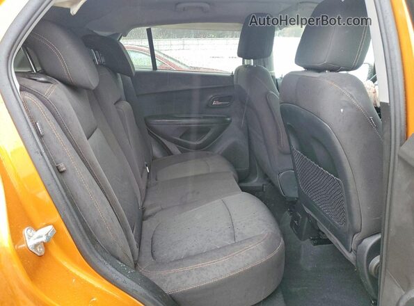 3GNCJPSB3HL177326 2017 CHEVROLET TRAX Orange Սալոնի հետևի տեսք