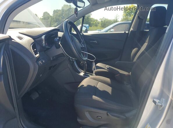 3GNCJPSB4KL385366 2019 CHEVROLET TRAX Silver Front interior view