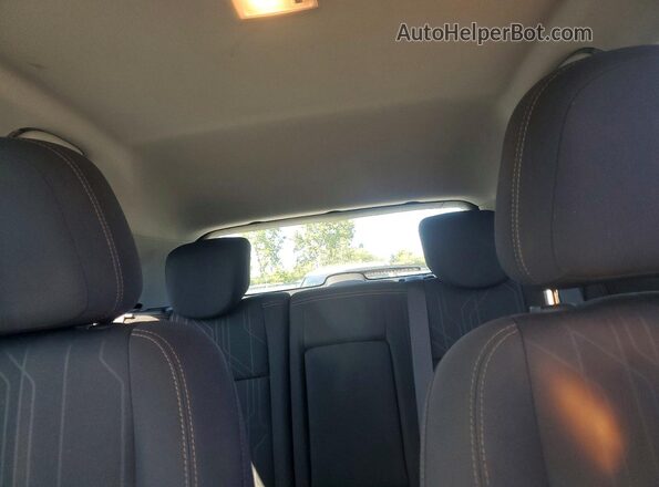 3GNCJPSB4KL385366 2019 CHEVROLET TRAX Silver Rear seats view
