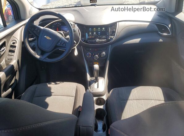 3GNCJPSB4KL385366 2019 CHEVROLET TRAX Silver Dashboard view