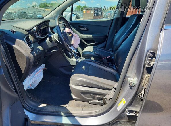 3GNCJPSB5LL301492 2020 CHEVROLET TRAX Gray Vista interior delantera