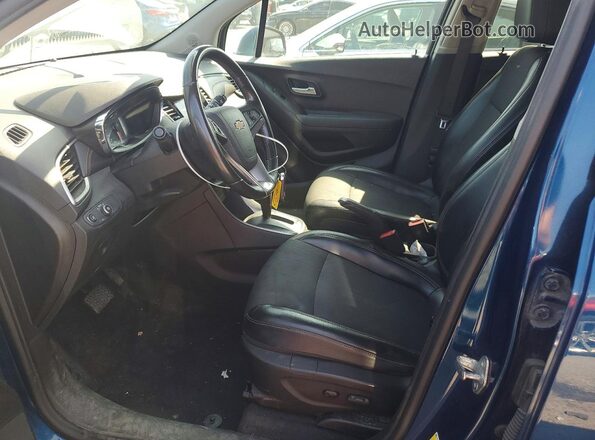 3GNCJPSB6LL112429 2020 CHEVROLET TRAX Blue Front interior view