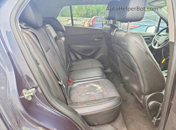 3GNCJPSB9JL237132 2018 CHEVROLET TRAX Blue Vista interior trasera