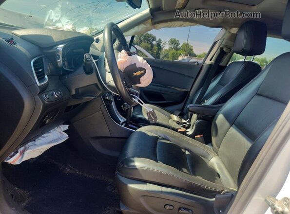 3GNCJRSB2LL118594 2020 CHEVROLET TRAX Белый Вид салона спереди