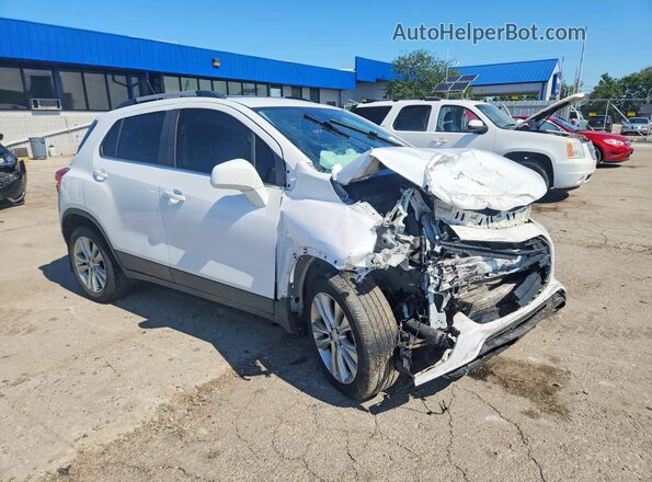 3GNCJRSB2LL118594 2020 CHEVROLET TRAX Белый Передняя правая четверть