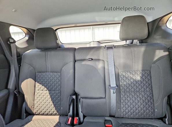 3GNKBBRA0LS604792 2020 CHEVROLET BLAZER Silver Rear seats view