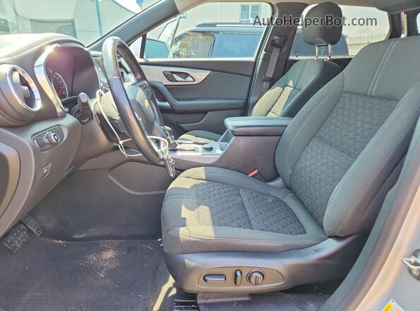 3GNKBBRA0LS604792 2020 CHEVROLET BLAZER Silver Front interior view
