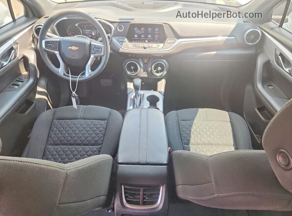 3GNKBBRA7MS574188 2021 CHEVROLET BLAZER Белый Вид панели приборов