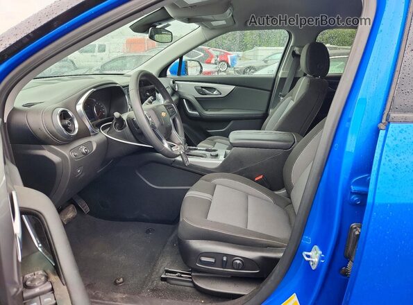 3GNKBCR46SS265065 2025 CHEVROLET BLAZER Blue წინა სალონის ხედი