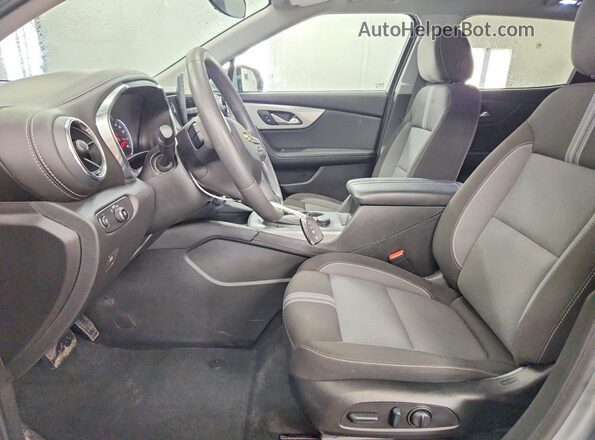 3GNKBCR47SS253751 2025 CHEVROLET BLAZER Silver Vista interior delantera