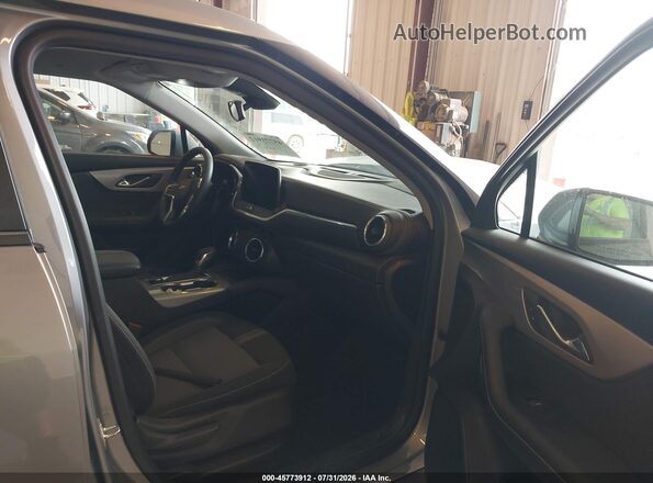 3GNKBCR48PS118673 2023 CHEVROLET BLAZER Gray Front interior view