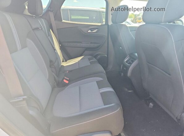3GNKBCR48SS266699 2025 CHEVROLET BLAZER Белый Вид задней части салона