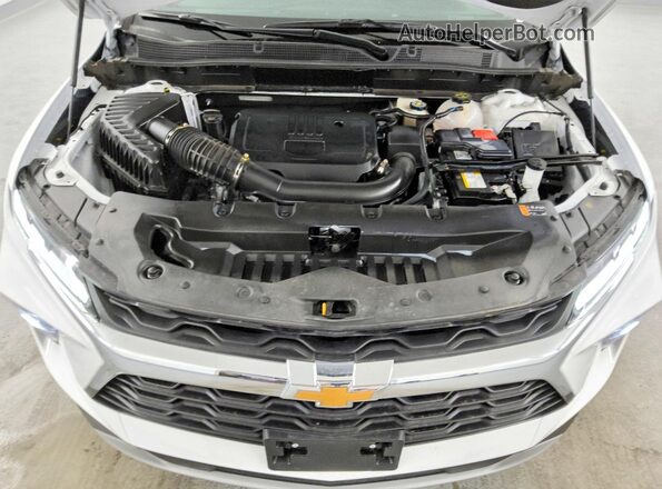 3GNKBCR49TS142491 2026 CHEVROLET BLAZER White Engine compartment view