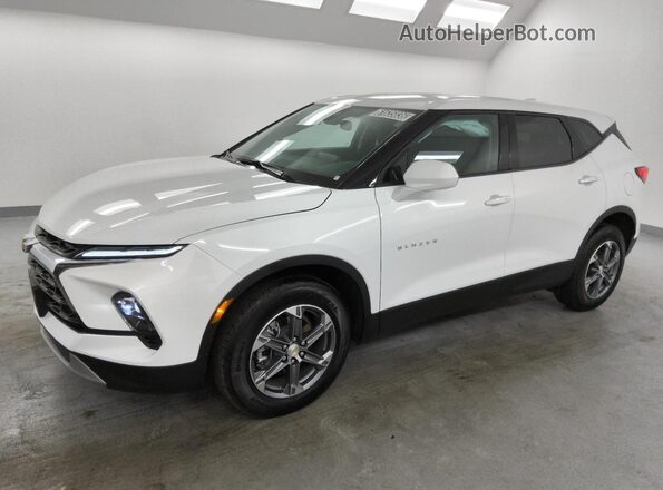 3GNKBCR49TS142491 2026 CHEVROLET BLAZER White 