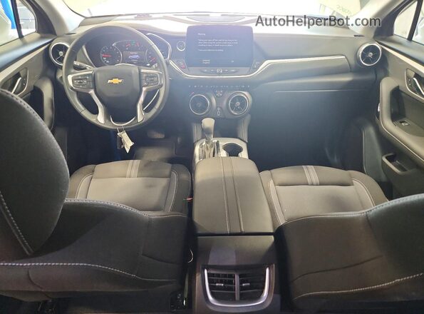 3GNKBCR49TS148596 2026 CHEVROLET BLAZER White Вид панелі приладів