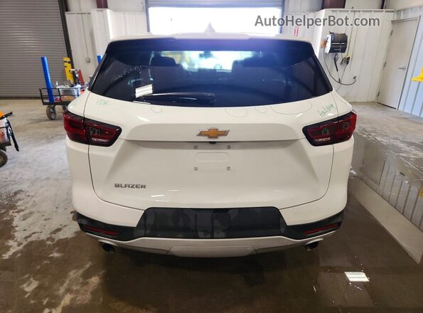 3GNKBCR49TS148596 2026 CHEVROLET BLAZER White Вид ззаду