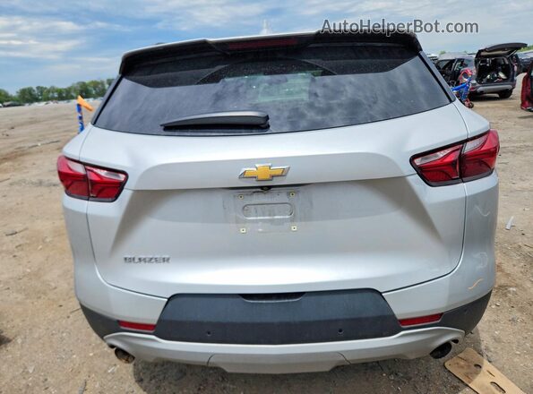 3GNKBCRS0LS621817 2020 CHEVROLET BLAZER Silver Вид ззаду
