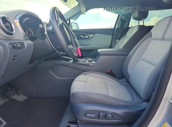 3GNKBCRS2KS682858 2019 CHEVROLET BLAZER Silver Widok wnętrza z przodu