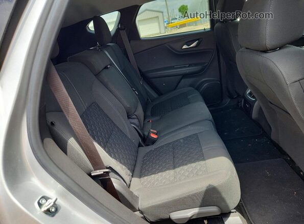 3GNKBCRS2MS543350 2021 CHEVROLET BLAZER Silver Widok tylnych siedzeń