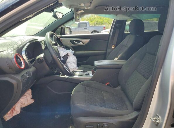 3GNKBCRS5LS721461 2020 CHEVROLET BLAZER Silver Front interior view