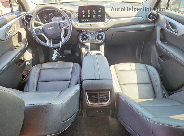 3GNKBDR47PS228121 2023 CHEVROLET BLAZER Серый Вид панели приборов