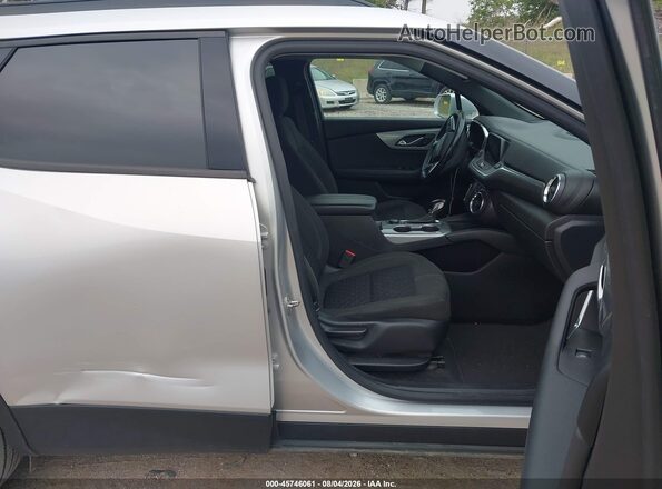 3GNKBGRS4KS682030 2019 CHEVROLET BLAZER Silver Вид салону спереду