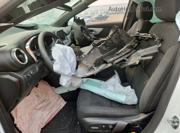 3GNKBHR40NS210032 2022 CHEVROLET BLAZER White Widok wnętrza z przodu