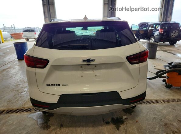 3GNKBHR41SS142903 2025 CHEVROLET BLAZER White უკანა ხედი